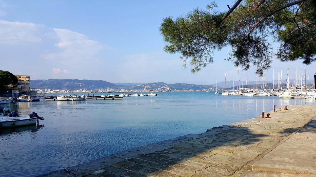 La Terrazza Nel Carruggio Villa Fezzano  Eksteriør billede